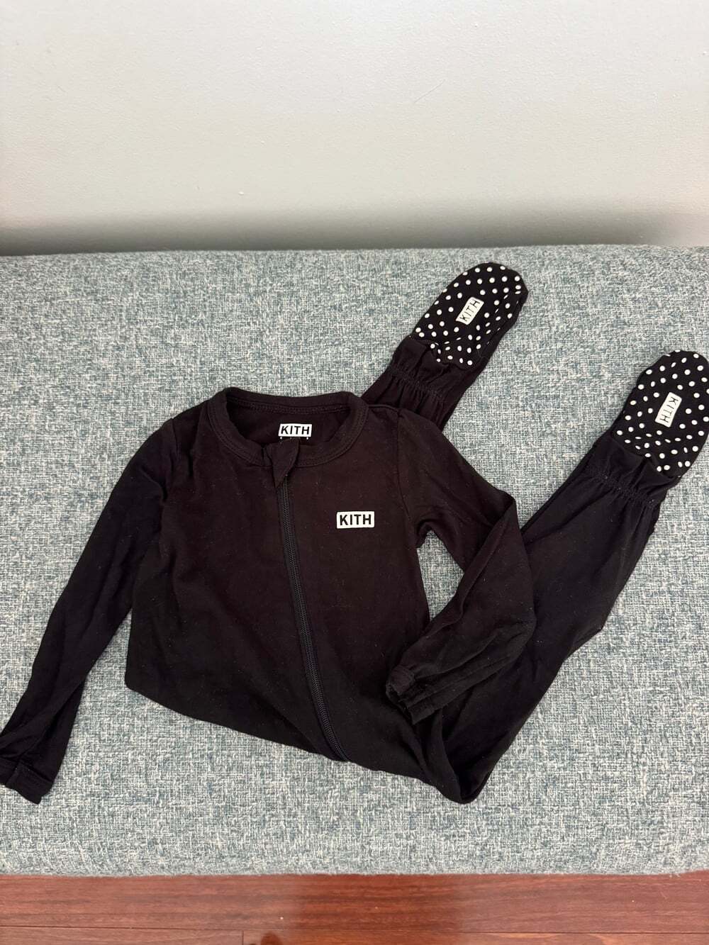 Kith baby footie pajamas size 3-6 month